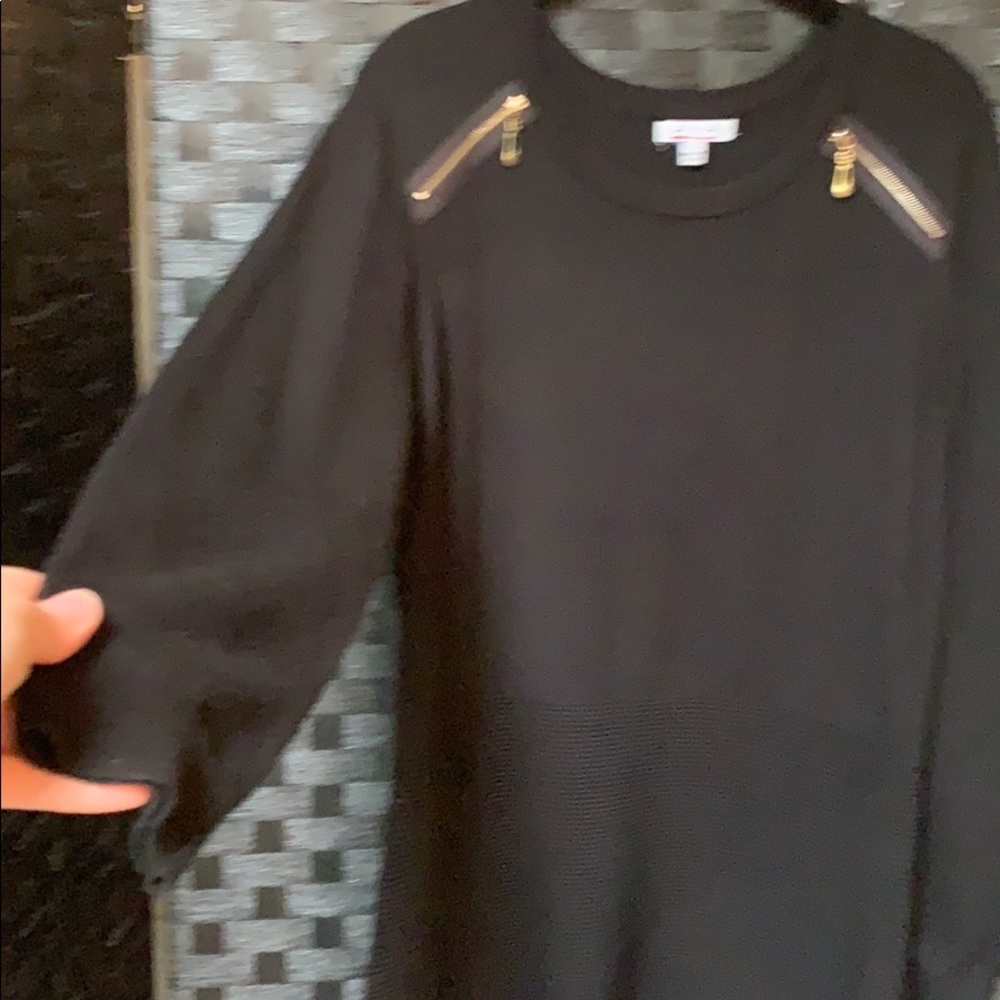 Sweater - Picture 4 of 7